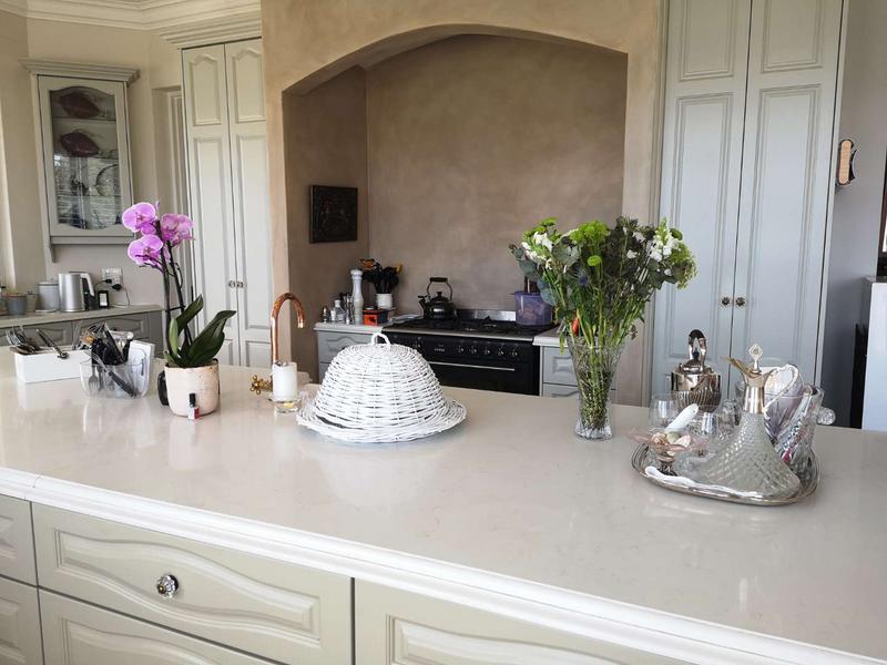 5 Bedroom Property for Sale in Sir Lowrys Pass Village Western Cape